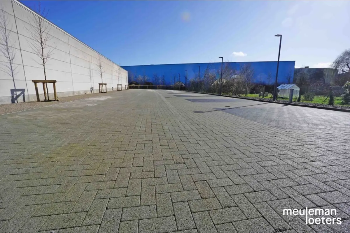 Parking & garage te  huur in Oostkamp 8020 53.24€  slaapkamers m² - Zoekertje 173753