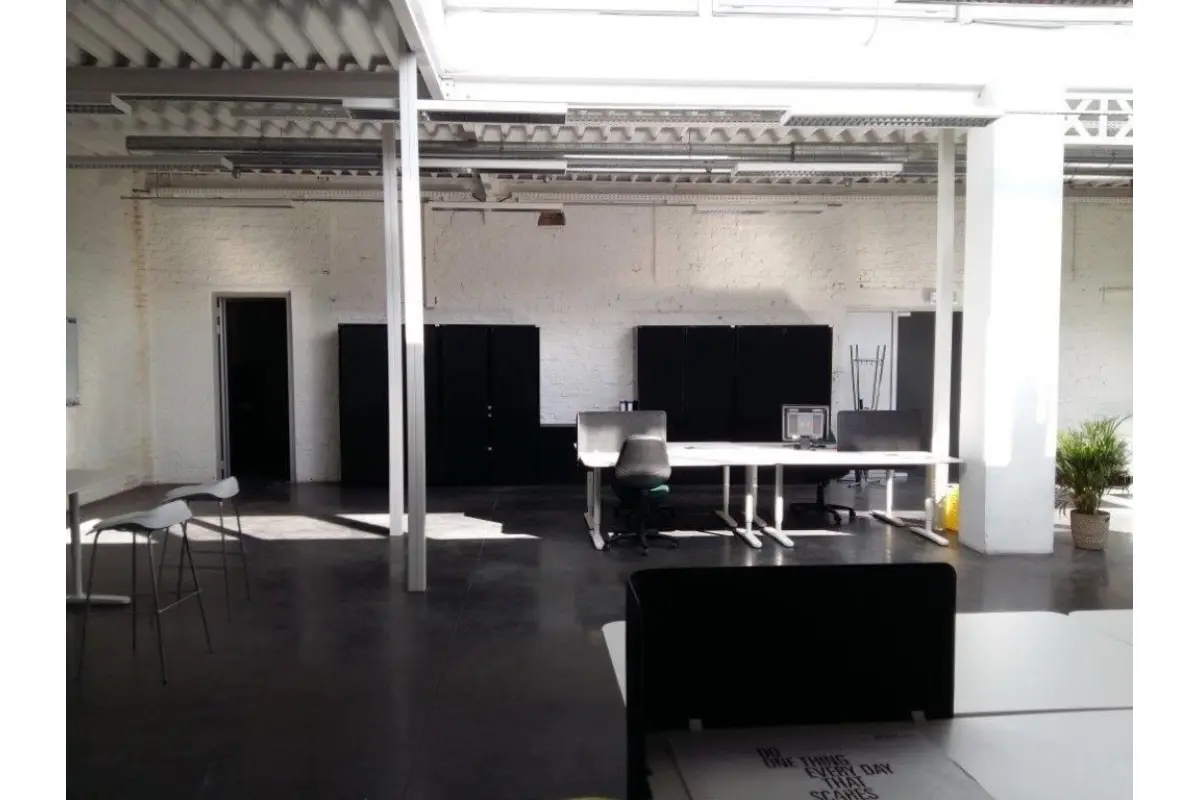 Handelszaak te  huur in Beveren 8791 280.00€  slaapkamers m² - Zoekertje 1346