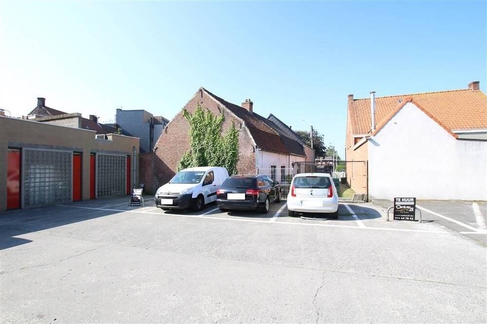 Parking & garage te  huur in Avelgem 8580 30.00€  slaapkamers m² - Zoekertje 1361972