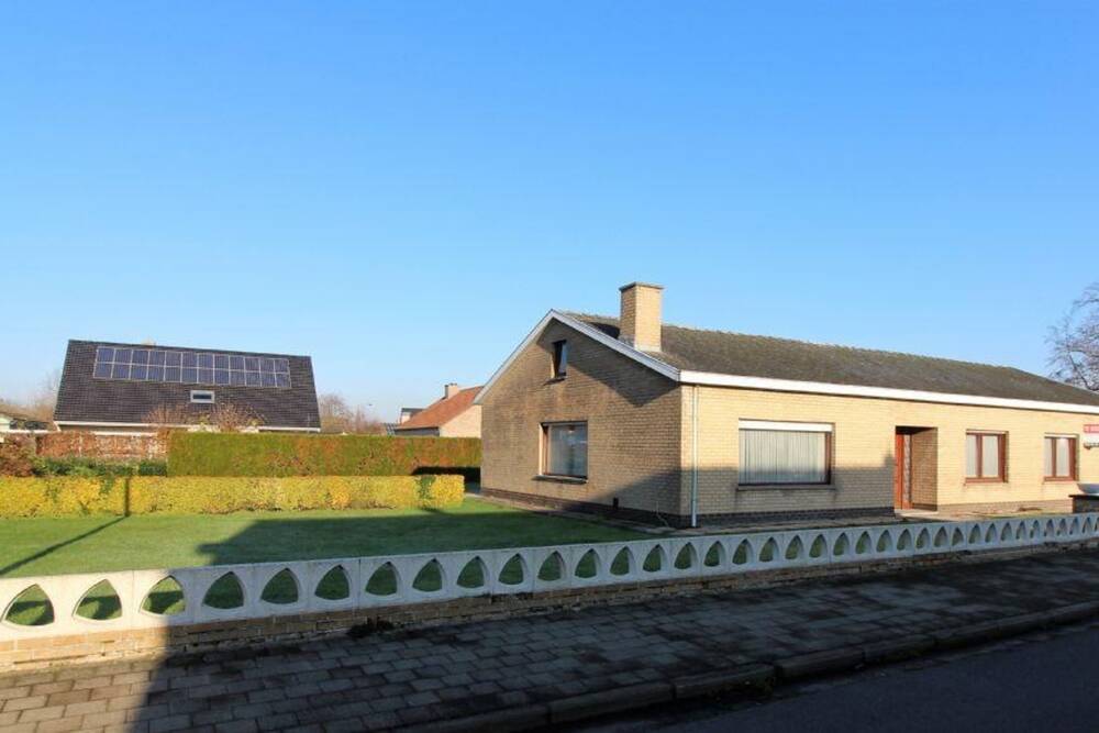 Villa te  koop in Eernegem 8480 389000.00€ 4 slaapkamers m² - Zoekertje 34830