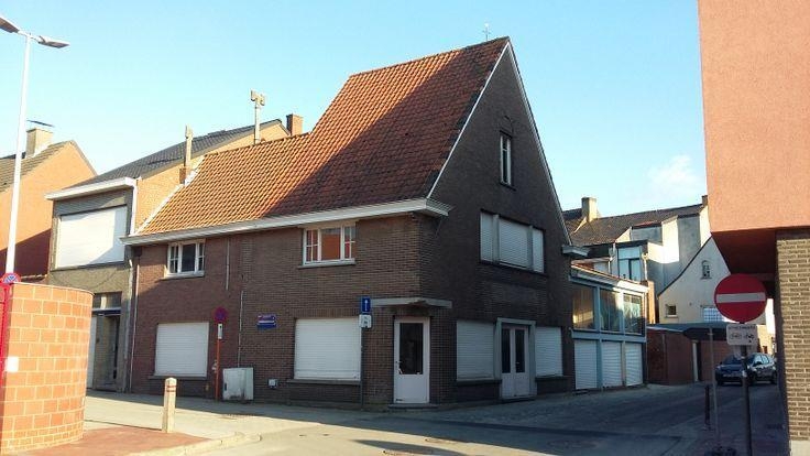 Huis te  koop in Lichtervelde 8810 145000.00€ 4 slaapkamers 140.00m² - Zoekertje 1362431