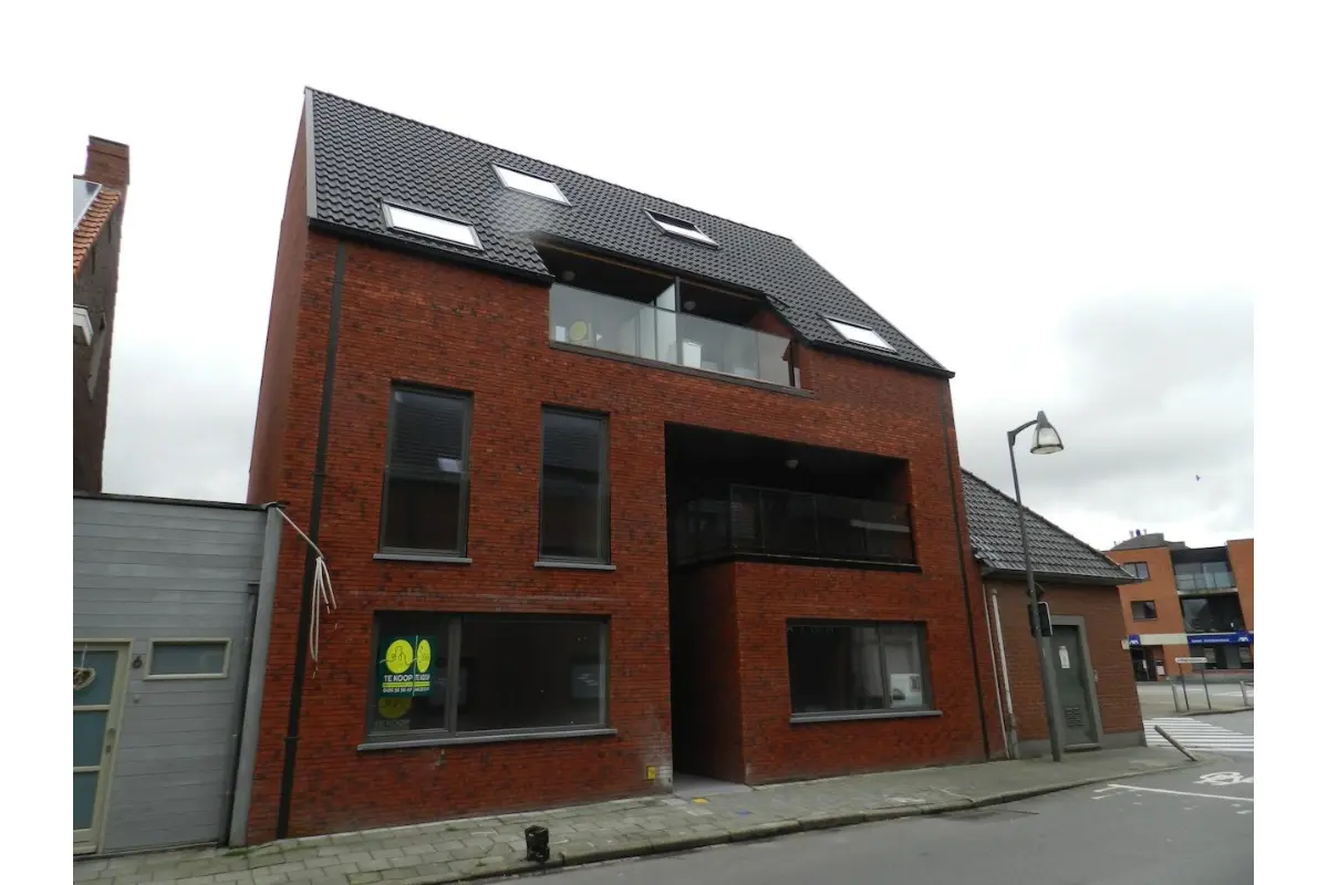 Appartement te  koop in Oostkamp 8020 250000.00€ 2 slaapkamers 75.00m² - Zoekertje 2491