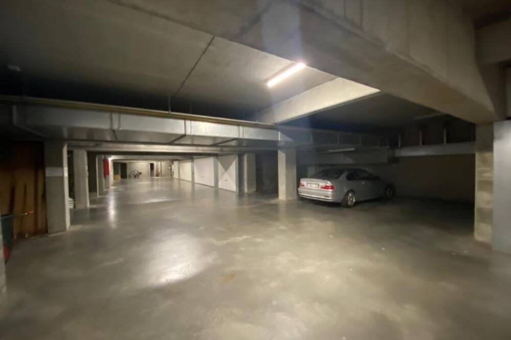 Parking & garage te  koop in Waregem 8790 0.00€  slaapkamers m² - Zoekertje 408053
