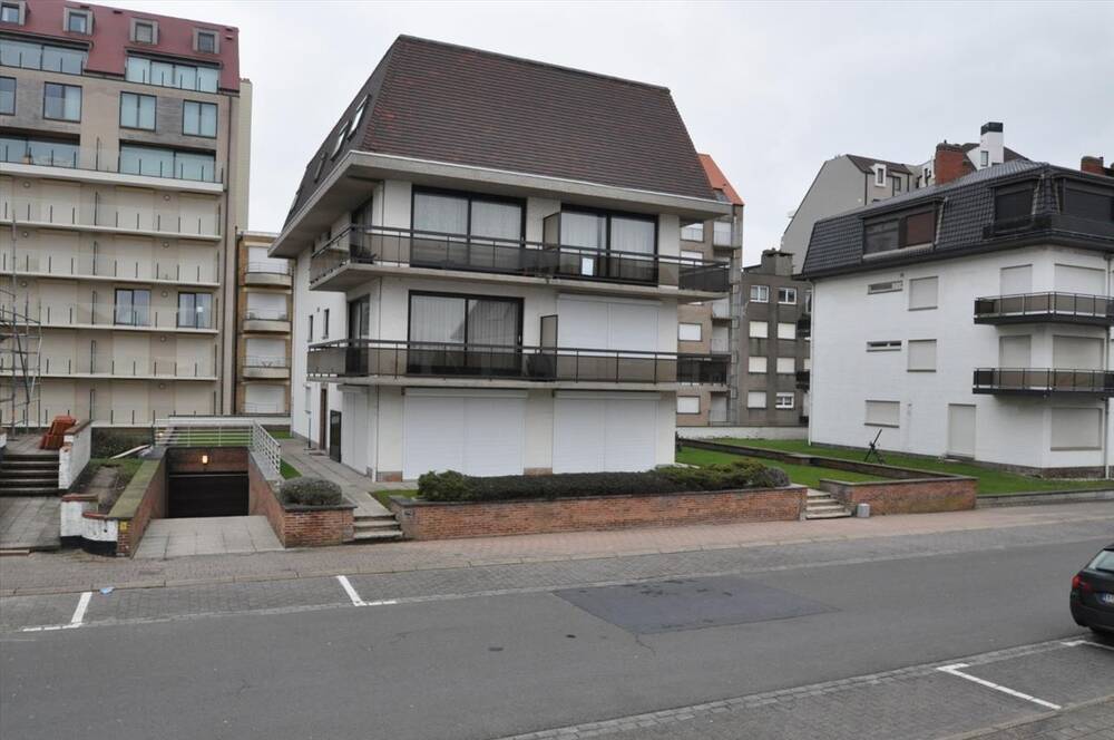 Parking & garage te  huur in Heist-aan-Zee 8301 125.00€  slaapkamers m² - Zoekertje 1363206
