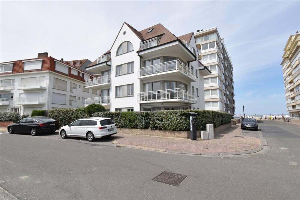 Parking te  huur in Heist-aan-Zee 8301 110.00€  slaapkamers m² - Zoekertje 529585