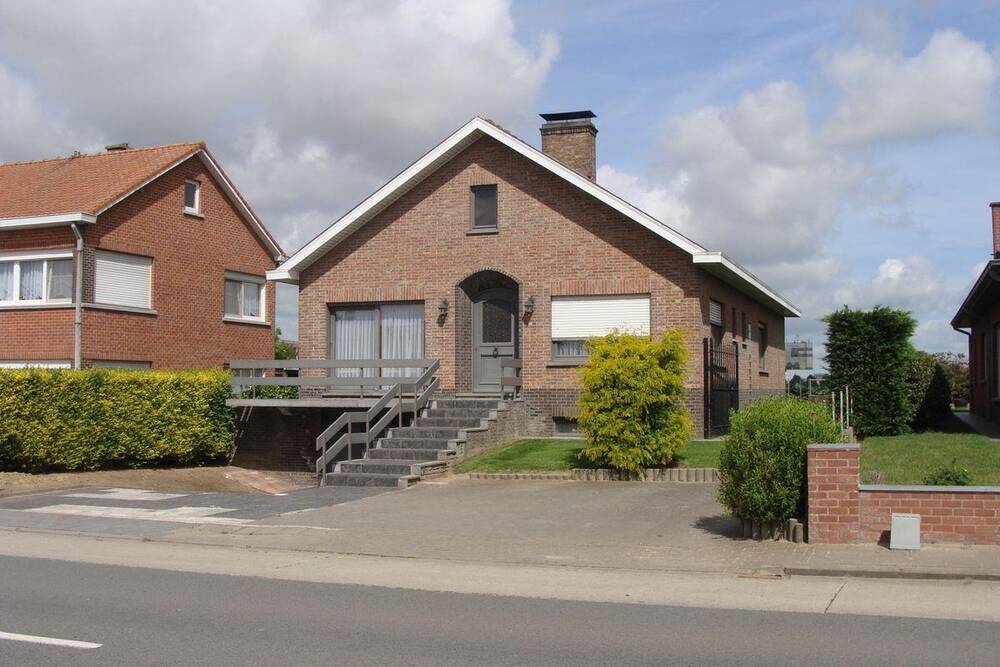 Huis te  koop in Langemark 8920 445000.00€ 4 slaapkamers m² - Zoekertje 555745