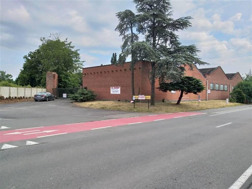 Handelszaak te koop in Oostrozebeke 8780 1105750.00€ slaapkamers 390.00m² - Zoekertje 5759