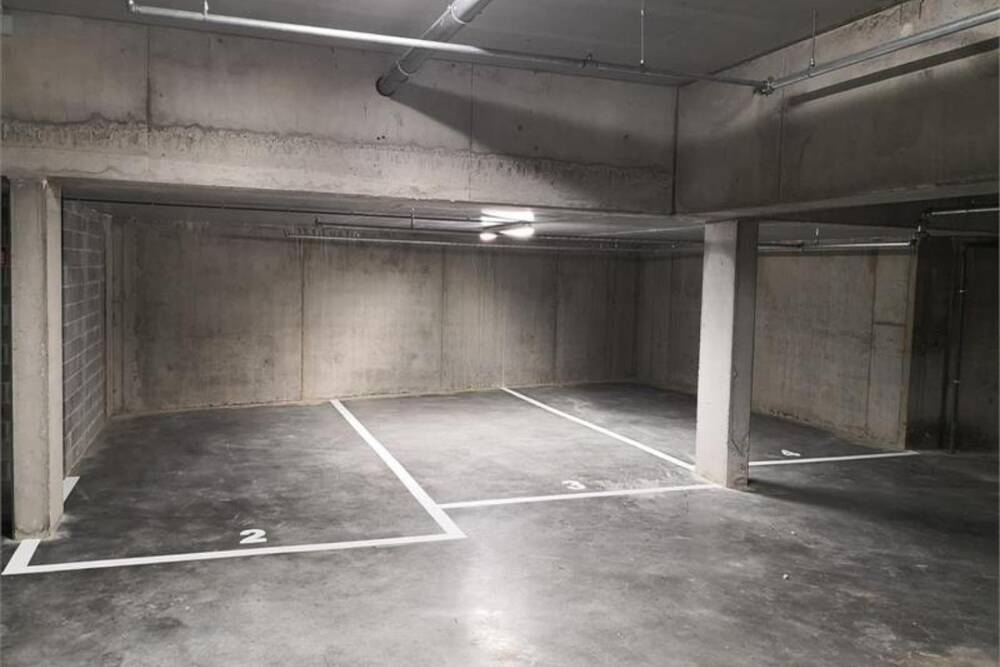 Parking & garage te  koop in Tielt 8700 19500.00€  slaapkamers m² - Zoekertje 774885