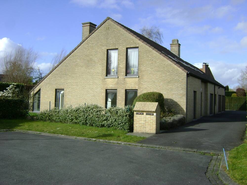 Huis te  huur in Kuurne 8520 1050.00€ 3 slaapkamers 195.00m² - Zoekertje 464552
