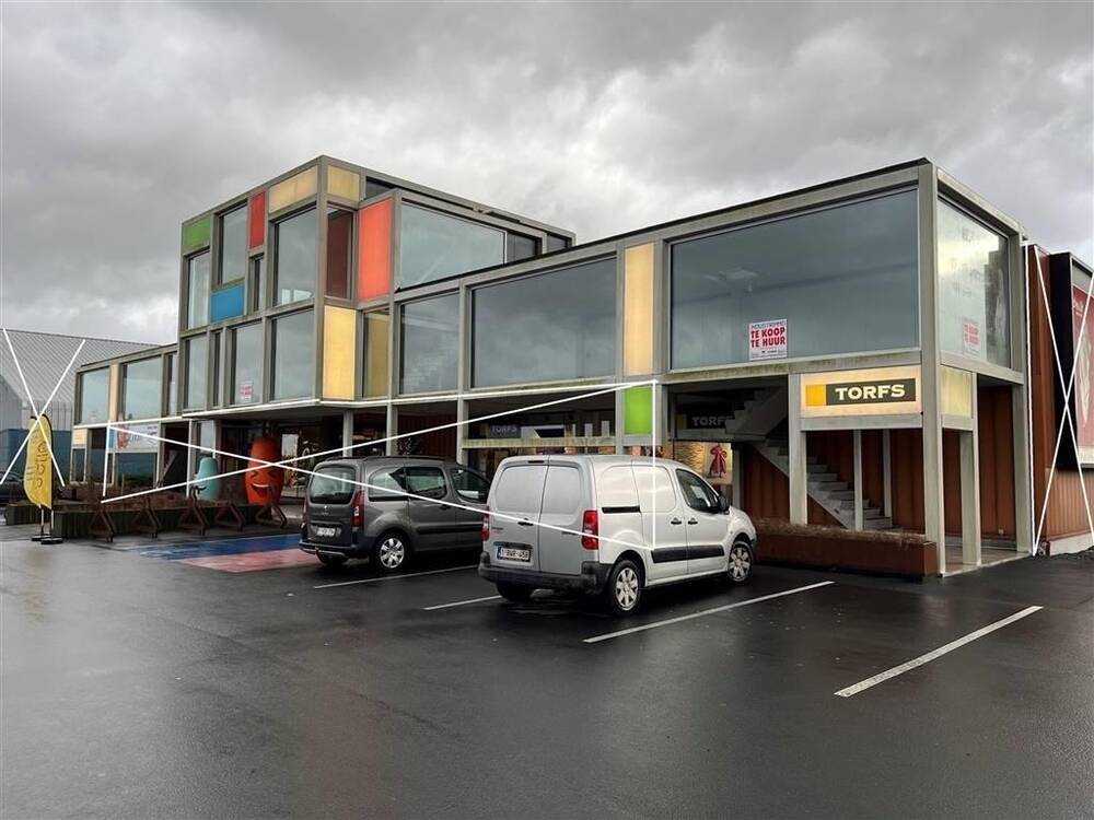 Handelszaak te  koop in Lauwe 8930 395000.00€  slaapkamers m² - Zoekertje 10144