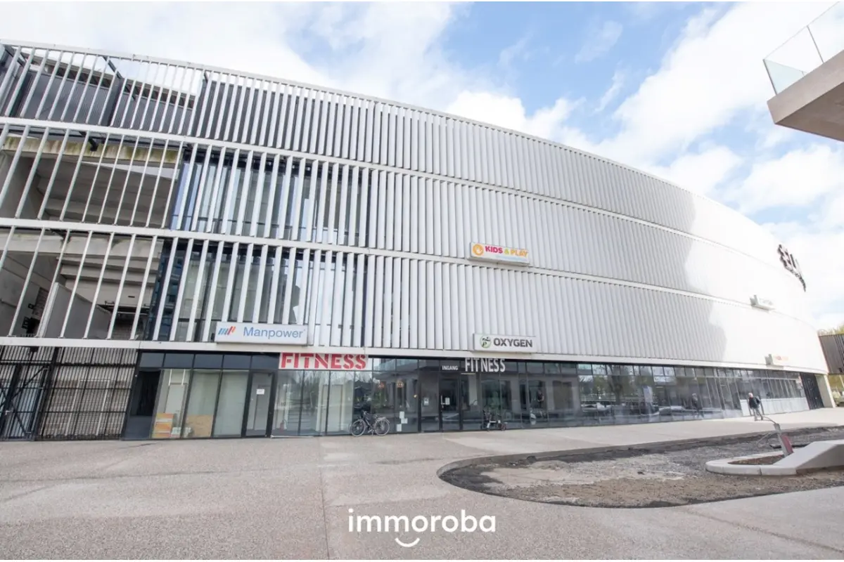 Handelszaak te  huur in Waregem 8790 1600.00€  slaapkamers 162.00m² - Zoekertje 9462