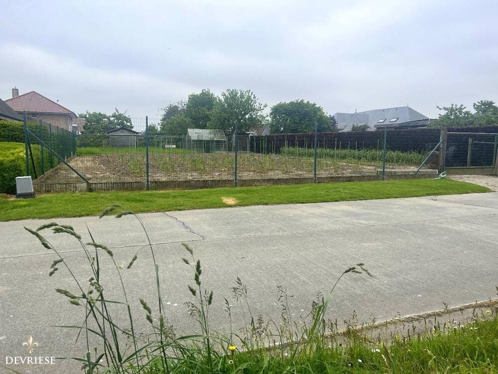Bouwgrond te  koop in Outrijve 8582 200000.00€  slaapkamers m² - Zoekertje 11931