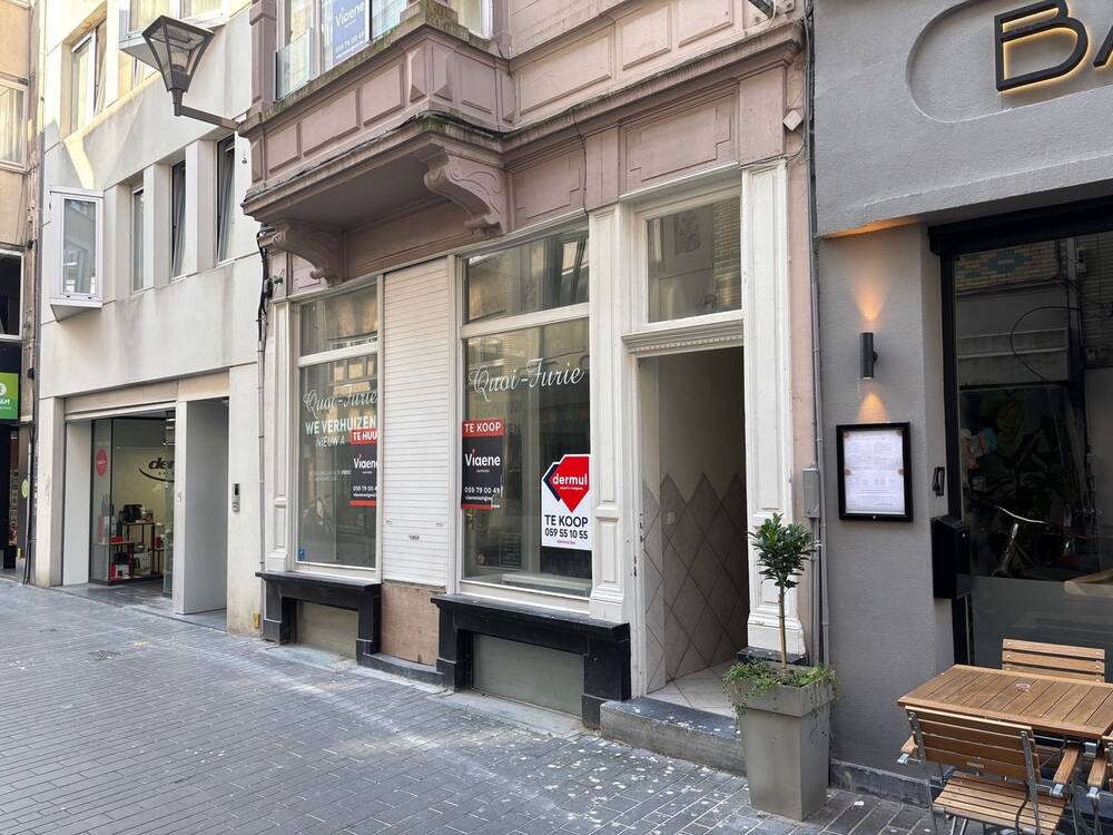 Handelszaak te koop in Oostende 8400 550000.00€ 3 slaapkamers m² - Zoekertje 12660