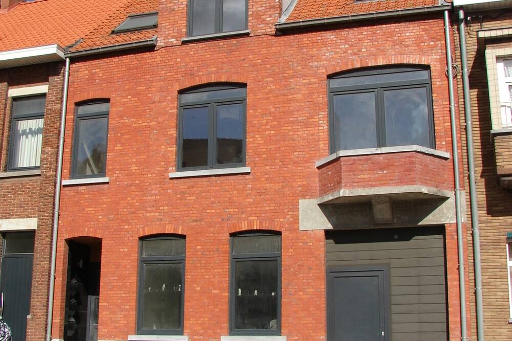 Appartementsgebouw te  koop in Tielt 8700 495000.00€ 5 slaapkamers 297.00m² - Zoekertje 986977