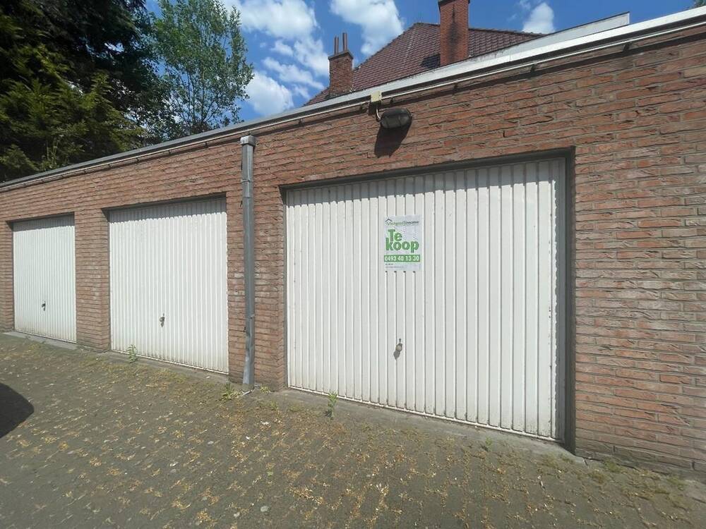 Parking & garage te  koop in Ardooie 8850 29500.00€  slaapkamers m² - Zoekertje 12673