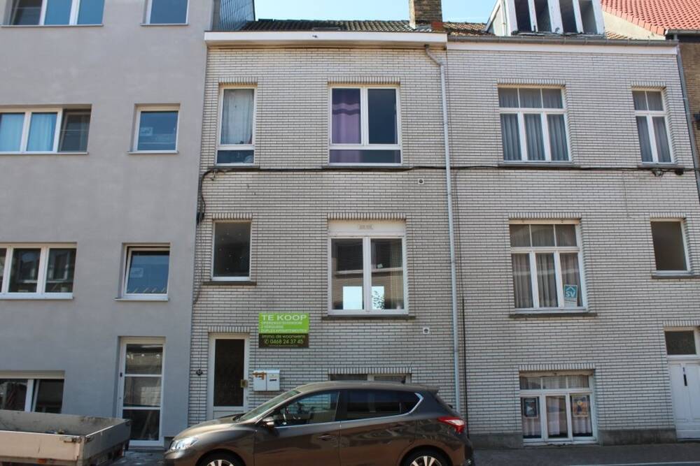 Appartementsgebouw te  koop in Oostende 8400 220000.00€ 4 slaapkamers 204.00m² - Zoekertje 1366772