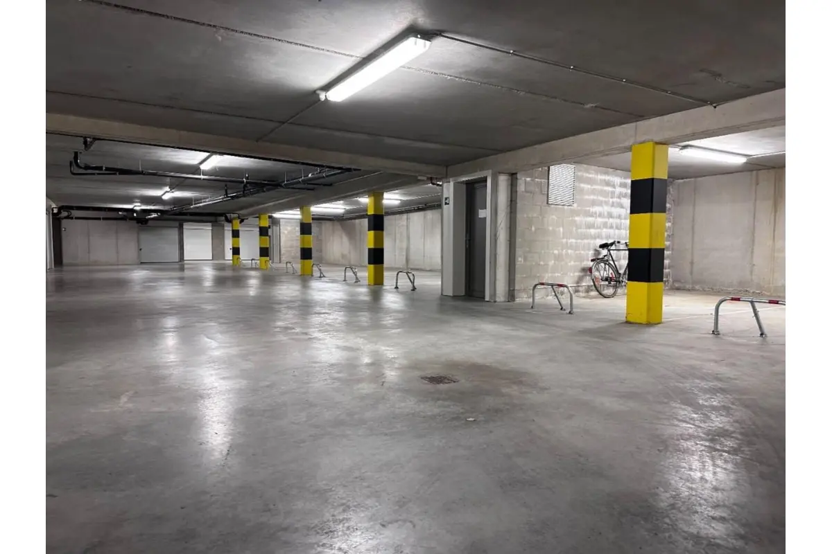 Parking & garage te  koop in Gistel 8470 12500.00€  slaapkamers m² - Zoekertje 14014
