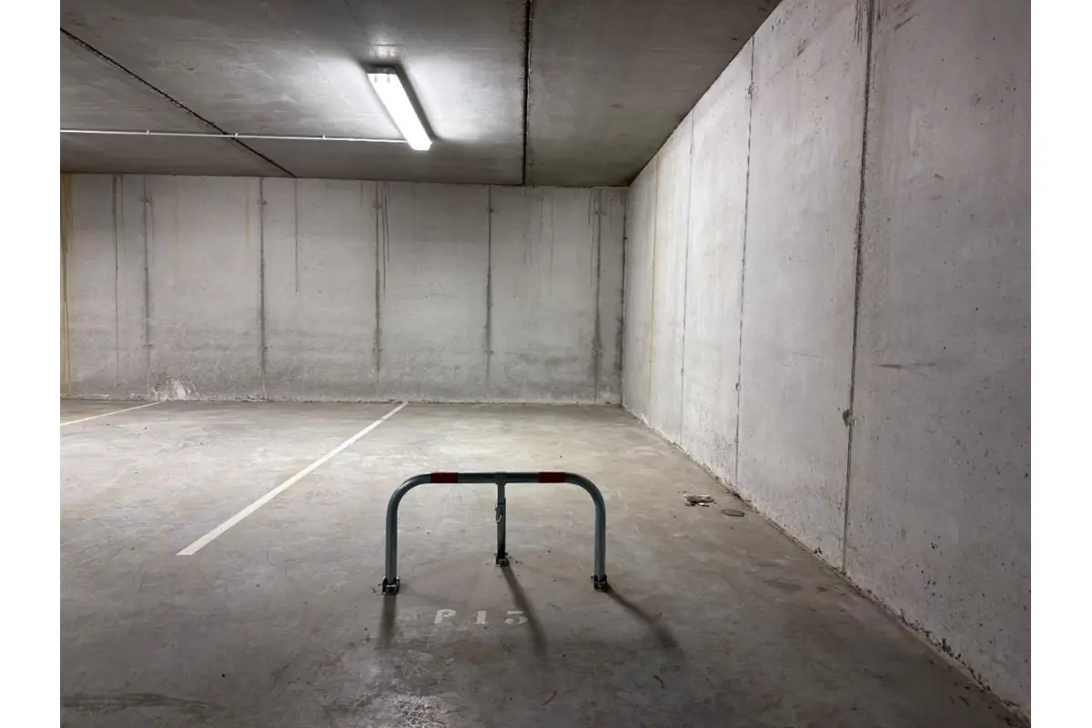 Parking & garage te  koop in Gistel 8470 9990.00€  slaapkamers m² - Zoekertje 13037