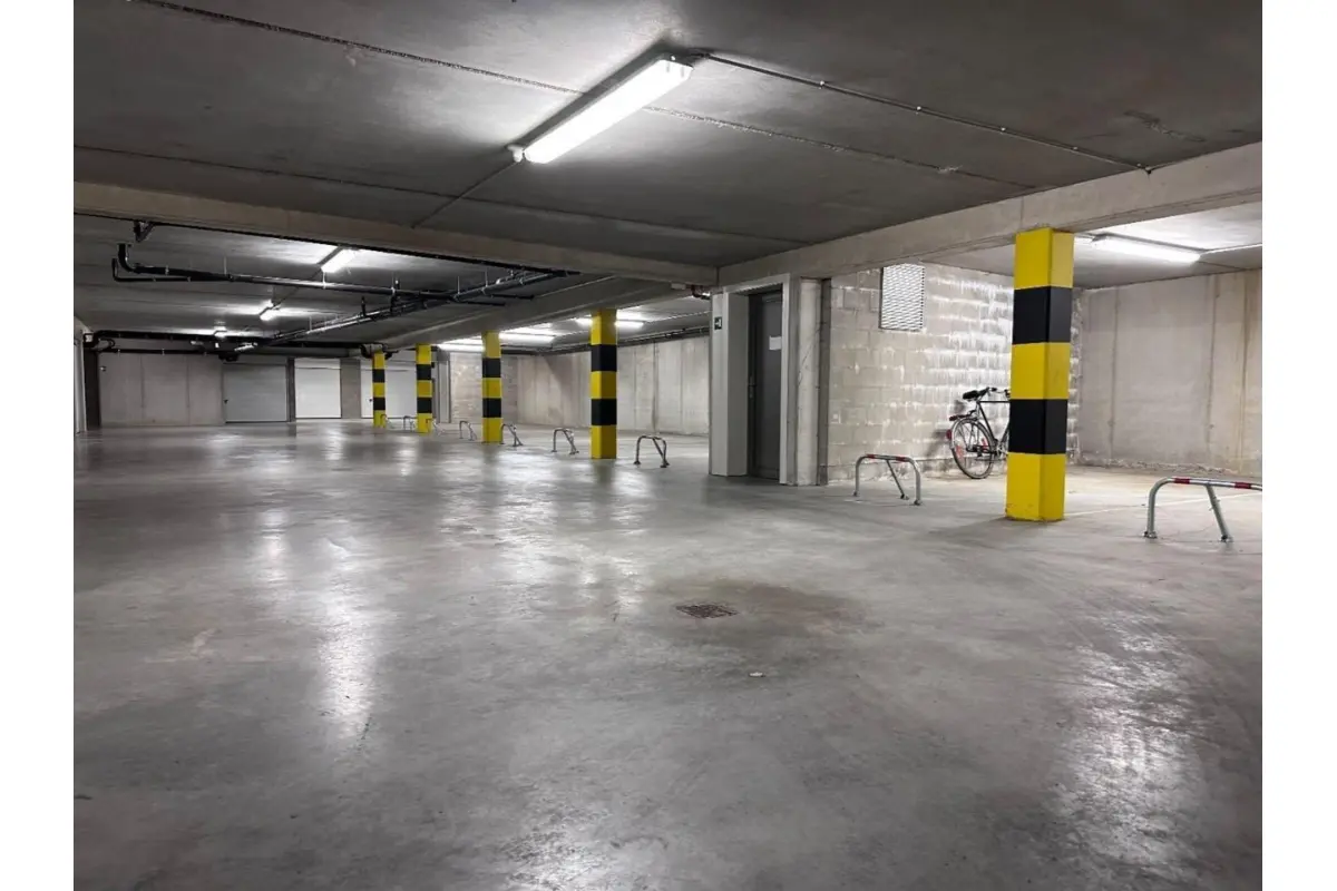 Parking & garage te  koop in Gistel 8470 12500.00€  slaapkamers m² - Zoekertje 13040