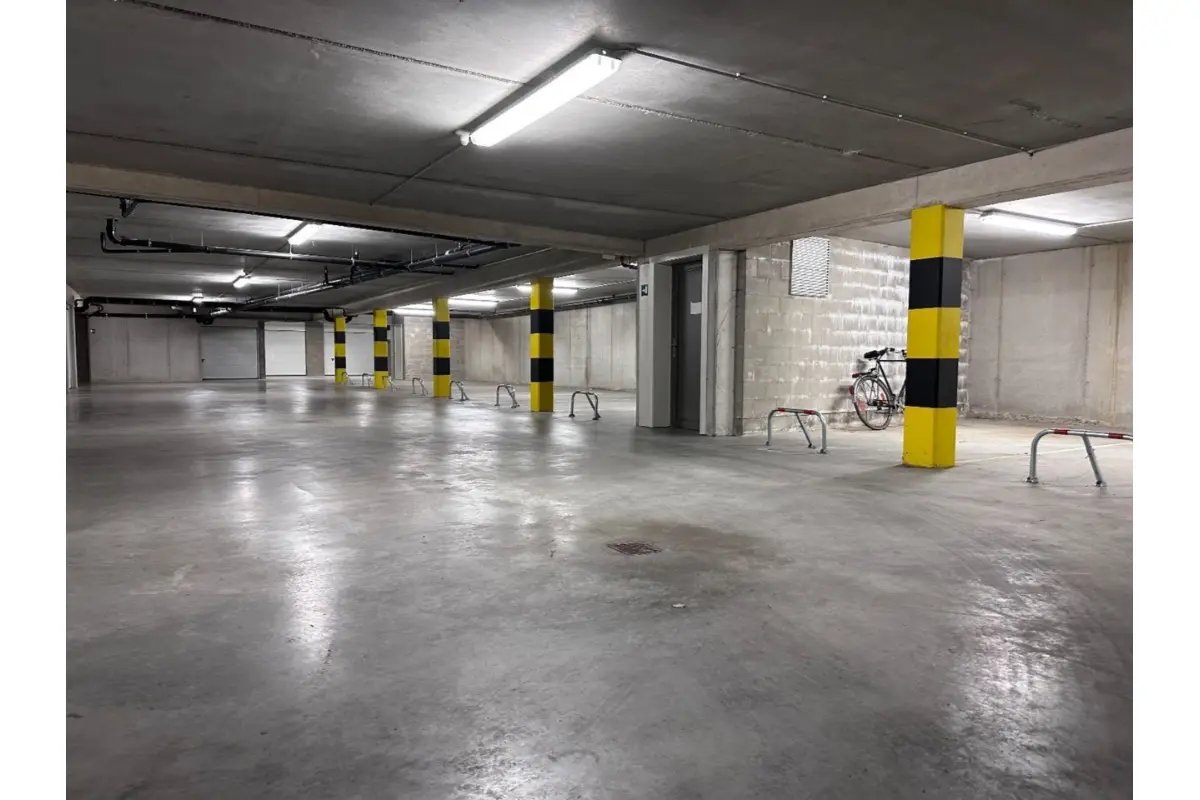Parking & garage te  koop in Gistel 8470 12500.00€  slaapkamers m² - Zoekertje 13040