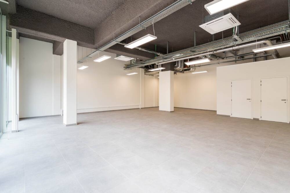 Handelszaak te koop in Zwevegem 8550 298000.00€ 0 slaapkamers m² - Zoekertje 14026