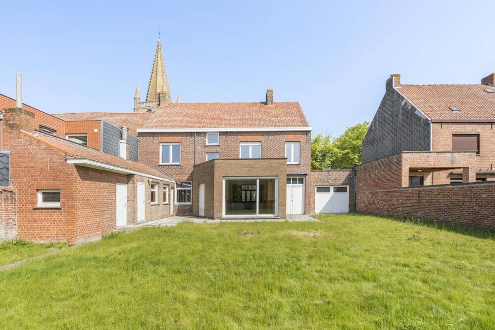 Huis te  koop in Langemark-Poelkapelle 8920 359000.00€ 4 slaapkamers 246.72m² - Zoekertje 1051364