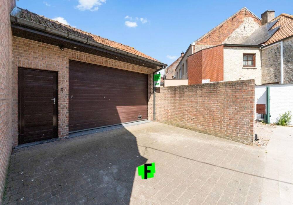 Parking & garage te  koop in Roesbrugge-Haringe 8972 69000.00€  slaapkamers 0.00m² - Zoekertje 1367464