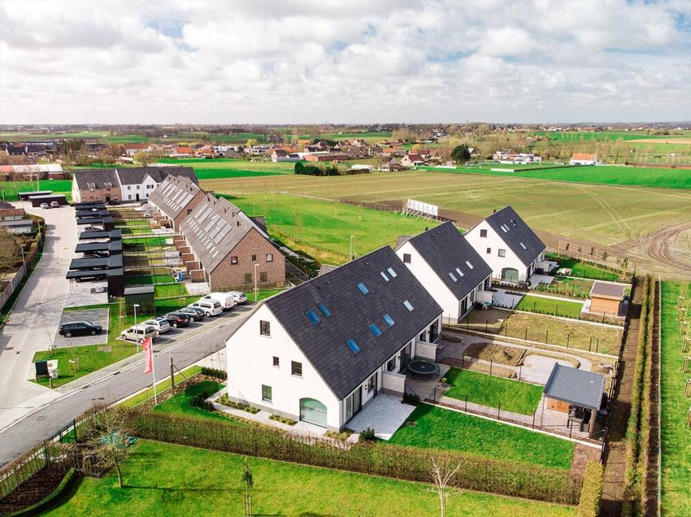 Huis te  koop in Zwevezele 8750 439000.00€ 5 slaapkamers 200.00m² - Zoekertje 1367863