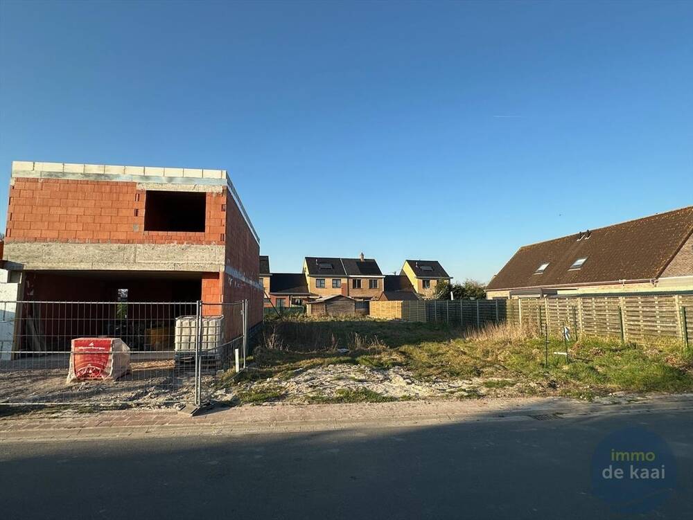 Grond te  koop in Lombardsijde 8434 157000.00€  slaapkamers m² - Zoekertje 15561