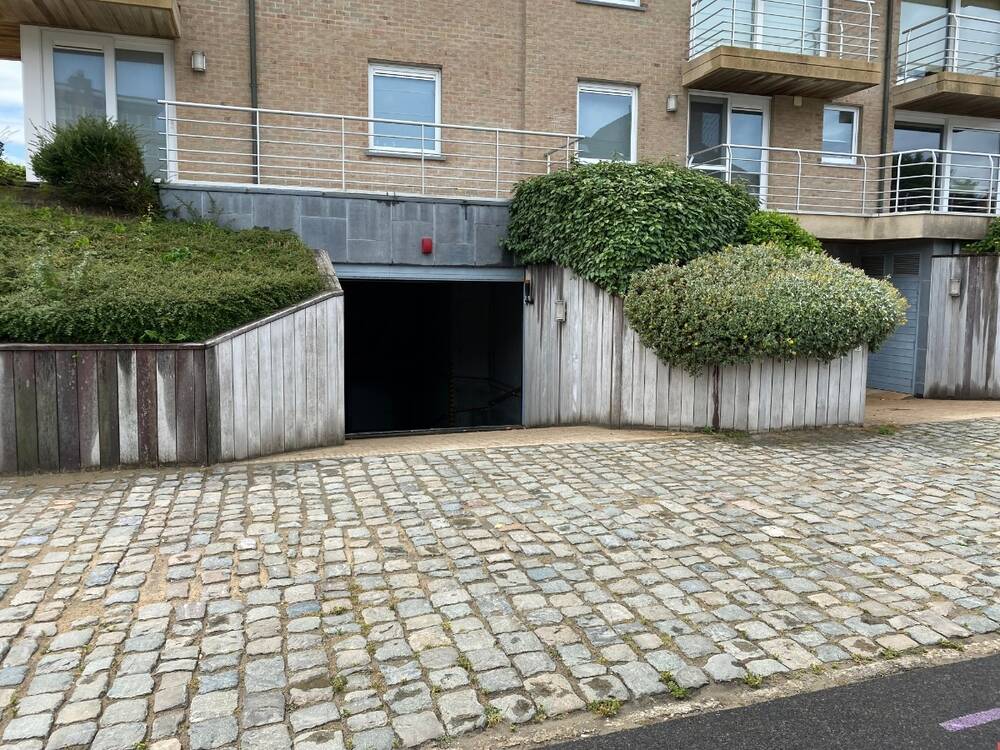 Parking & garage te koop in Koksijde 8670 50000.00€ slaapkamers m² - Zoekertje 16034