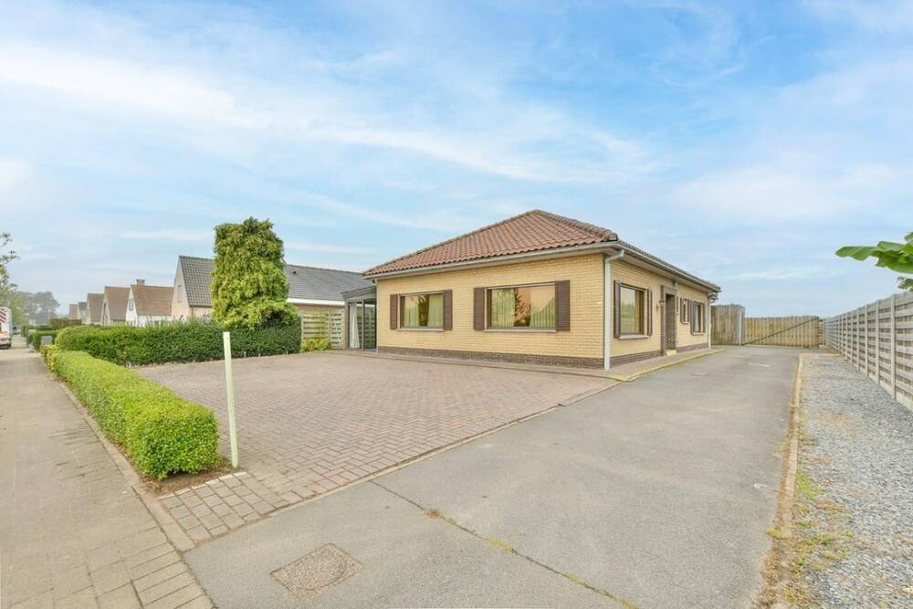 Huis te  koop in Oudenburg 8460 285000.00€ 2 slaapkamers 194.00m² - Zoekertje 1107812