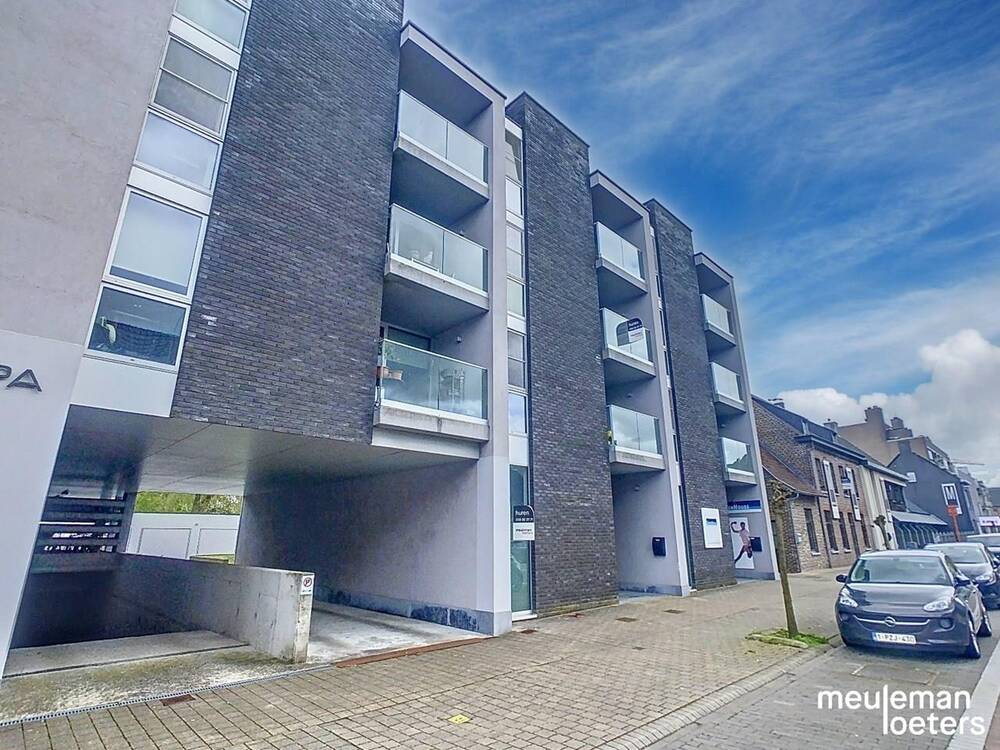 Handelszaak te huur in Oostkamp 8020 1480.00€ slaapkamers m² - Zoekertje 17044