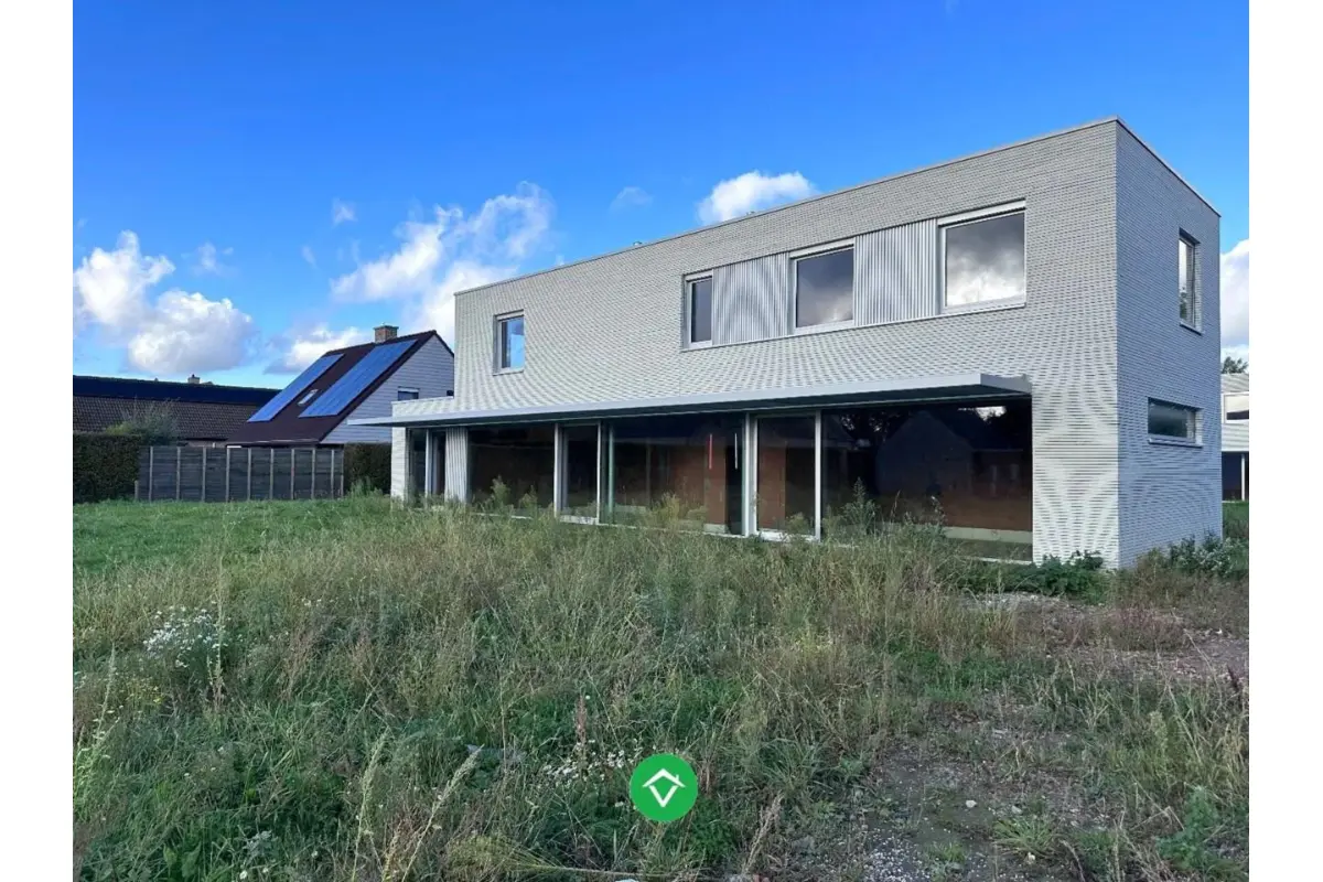 Huis te  koop in Torhout 8820 629345.00€ 3 slaapkamers 282.00m² - Zoekertje 19389