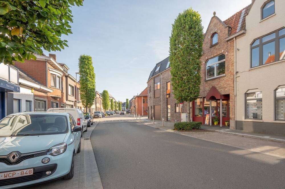 Huis te  koop in Sint-Kruis 8310 430000.00€ 4 slaapkamers 270.00m² - Zoekertje 19494