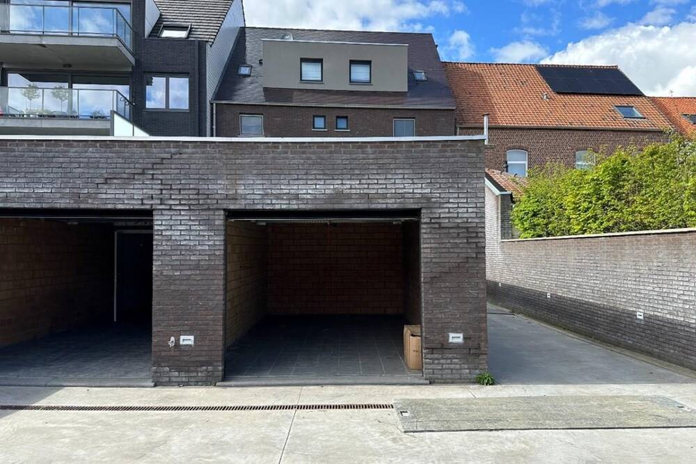 Parking & garage te  koop in Meulebeke 8760 30000.00€  slaapkamers m² - Zoekertje 1172326