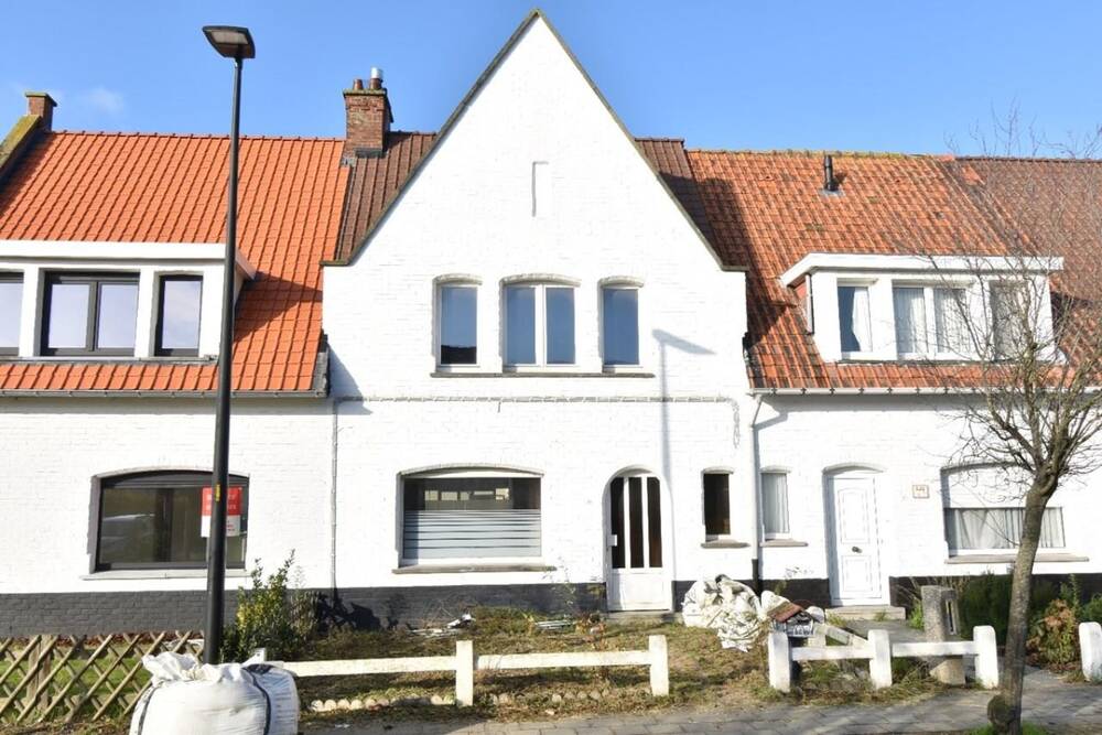 Huis te  koop in Oostkamp 8020 249000.00€ 3 slaapkamers 140.00m² - Zoekertje 1215932
