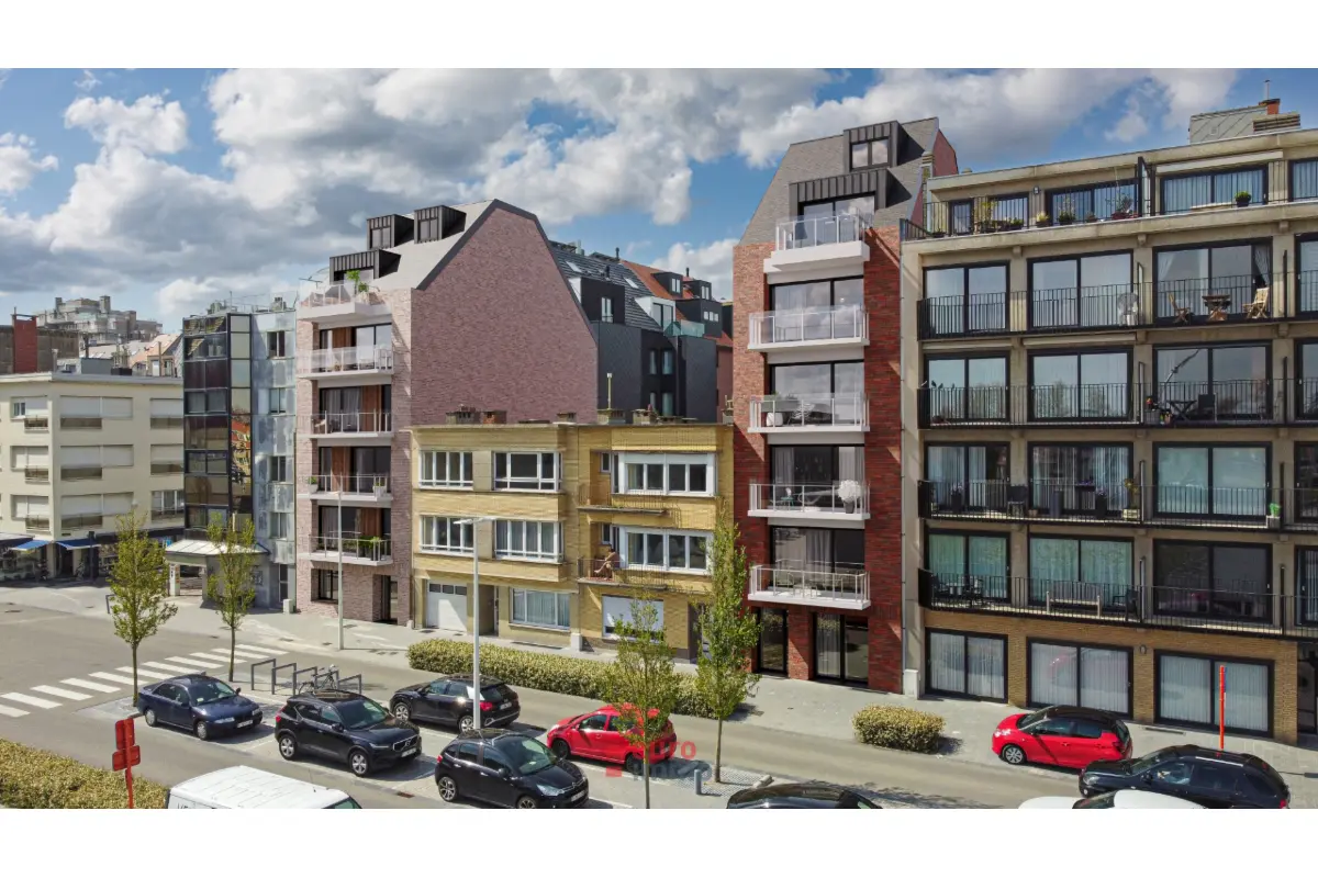 Appartementsgebouw te  koop in Nieuwpoort 8620 348330.00€  slaapkamers m² - Zoekertje 25601