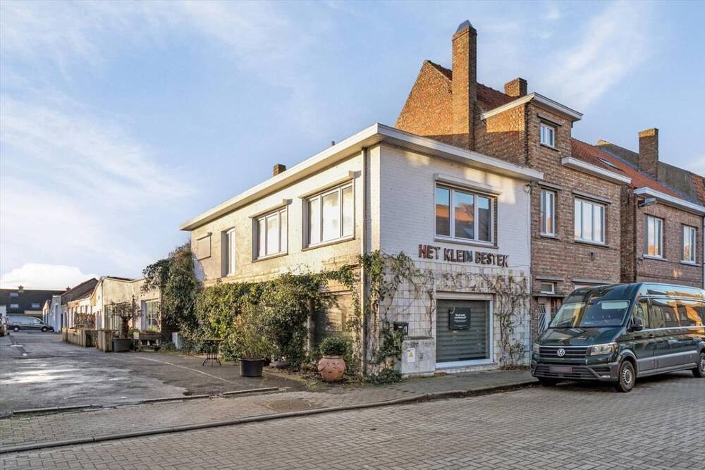 Handelszaak te  koop in Sint-Andries 8200 393000.00€ 3 slaapkamers 309.00m² - Zoekertje 1228223