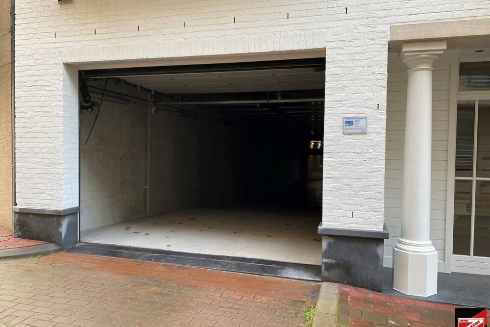 Parking & garage te  huur in Knokke-Heist 8300 390.00€  slaapkamers m² - Zoekertje 1236570