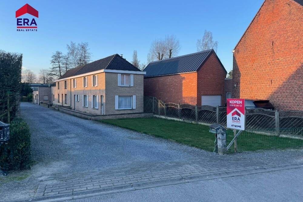 Huis te  koop in Zonnebeke 8980 220000.00€ 4 slaapkamers 160.00m² - Zoekertje 1244395