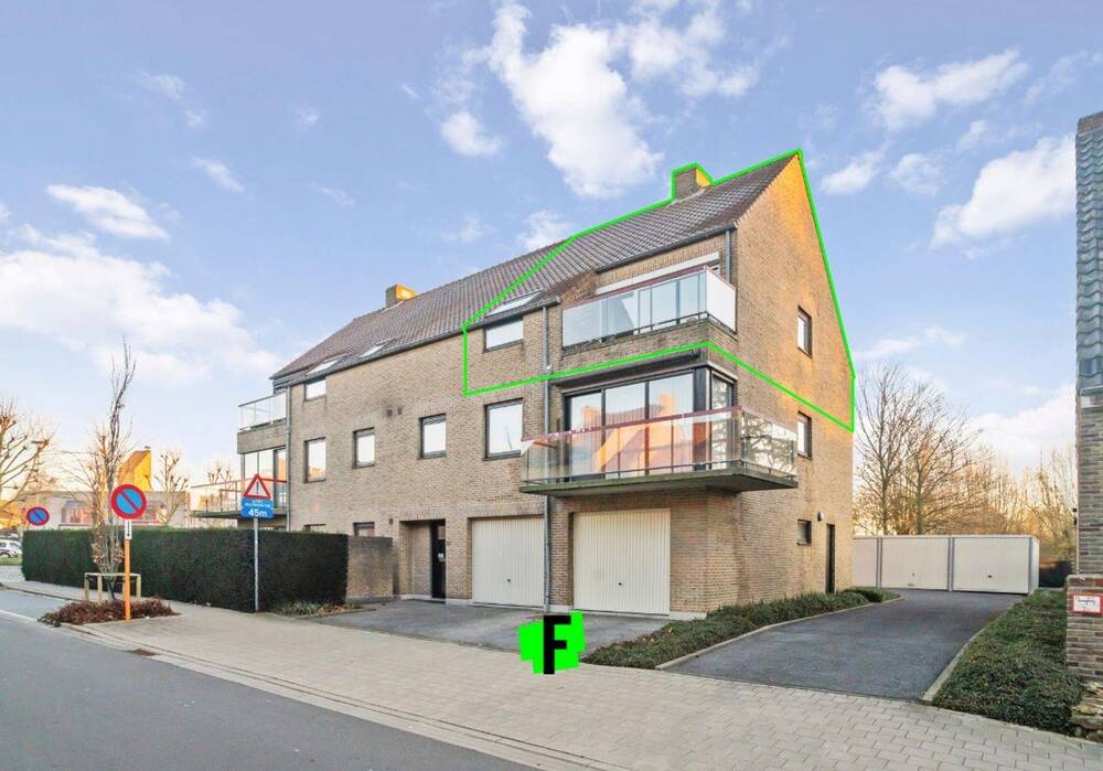 Appartement te  koop in Poperinge 8970 150000.00€ 2 slaapkamers 78.00m² - Zoekertje 1245347