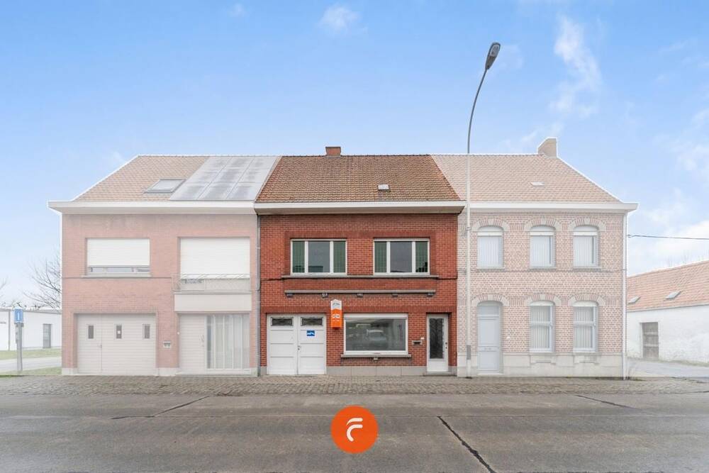 Huis te  koop in Deerlijk 8540 219000.00€ 4 slaapkamers m² - Zoekertje 1256162