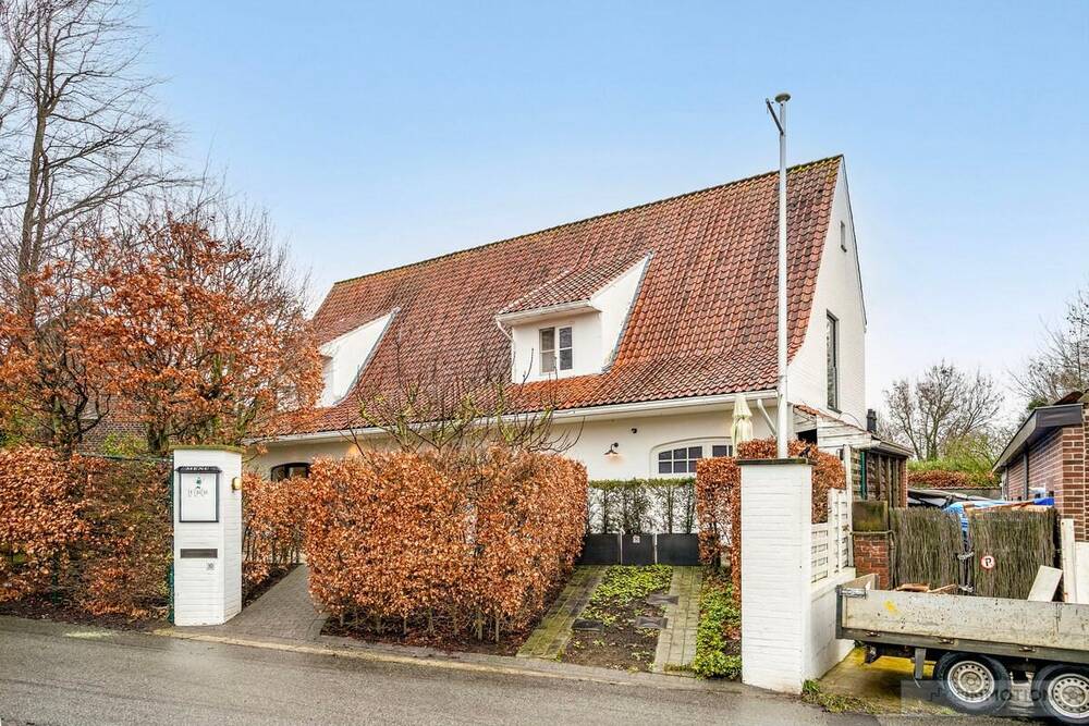 Huis te  koop in Bellegem 8510 749000.00€ 4 slaapkamers 360.00m² - Zoekertje 1260747