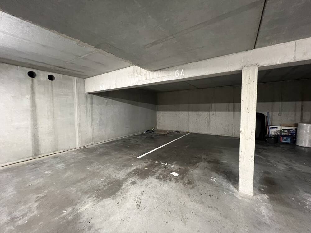Parking & garage te  huur in Beernem 8730 0.00€  slaapkamers m² - Zoekertje 1374148