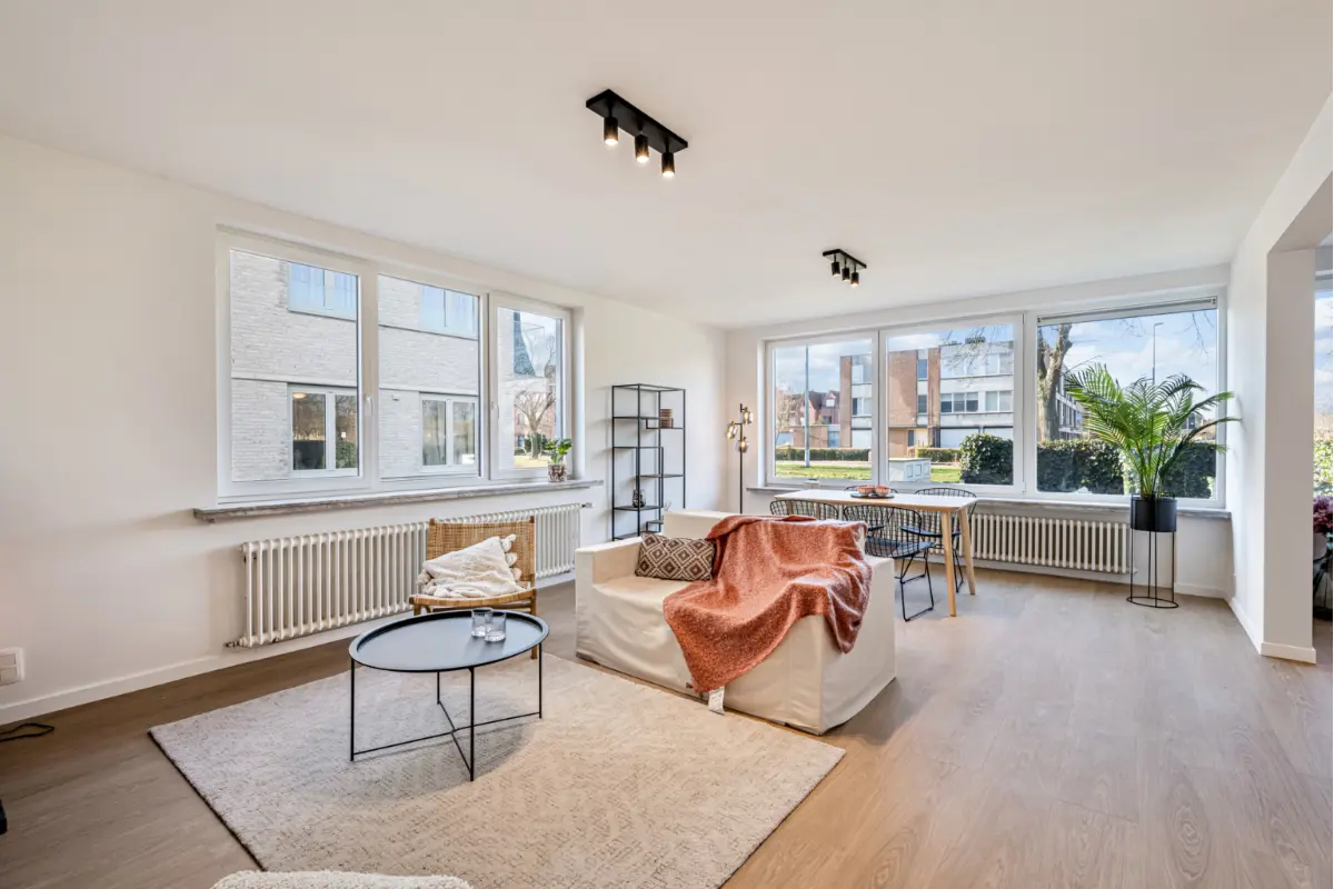 Appartement te  koop in Assebroek 8310 275000.00€ 3 slaapkamers 95.00m² - Zoekertje 29321