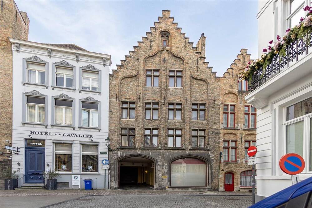 Herenhuis te  koop in Brugge 8000 1695000.00€ 5 slaapkamers 600.00m² - Zoekertje 1344591
