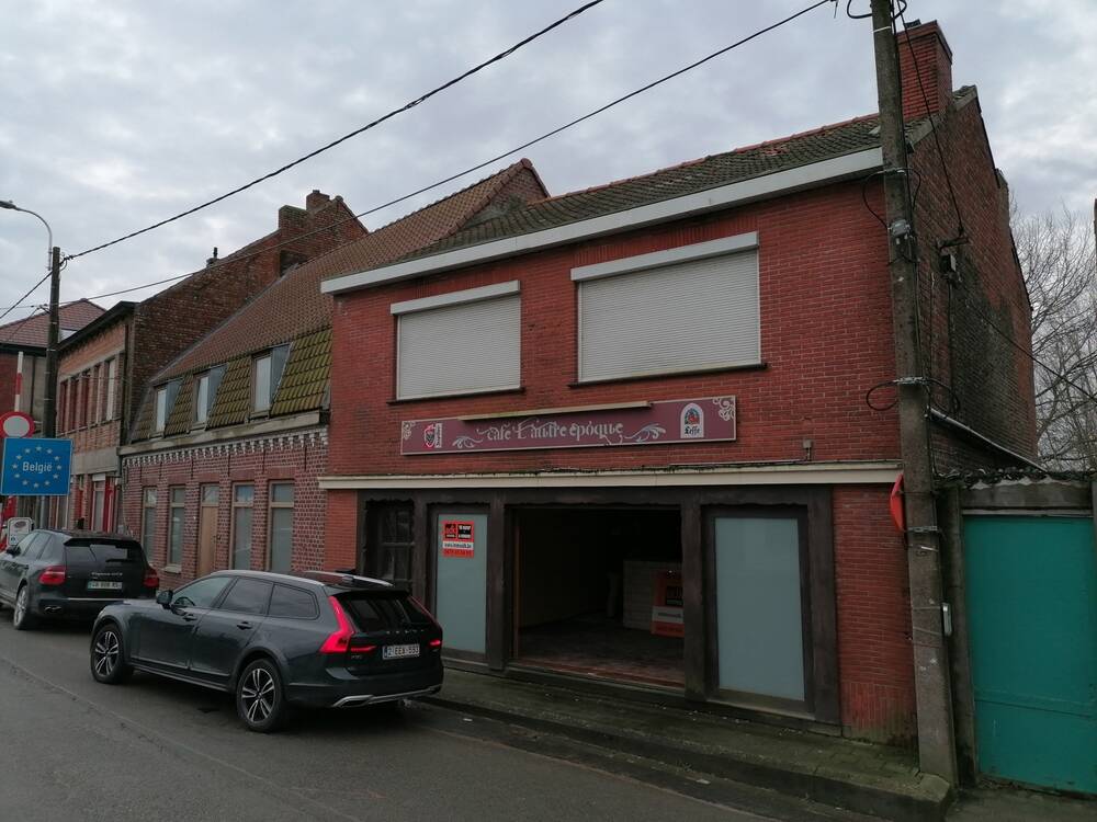 Mixgebouw te  koop in Beveren-aan-den-Ijzer 8691 79000.00€ 3 slaapkamers 200.00m² - Zoekertje 1353204