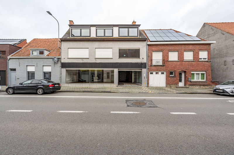 Huis te  koop in Ingelmunster 8770 299000.00€ 5 slaapkamers m² - Zoekertje 277225