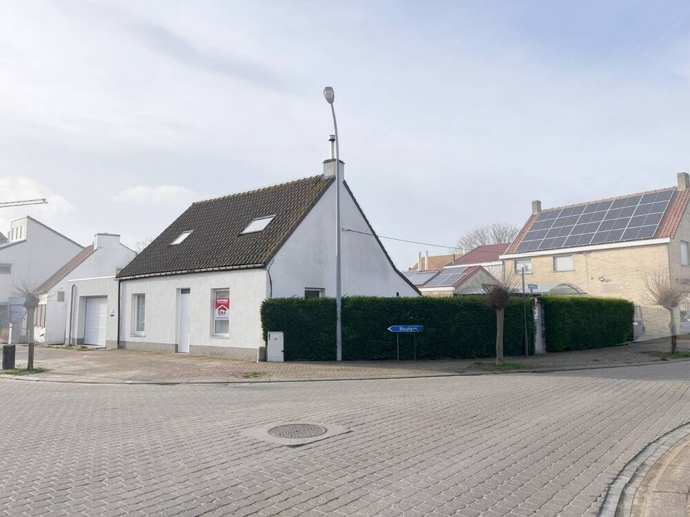 Huis te  koop in Veurne 8630 299000.00€ 2 slaapkamers 161.00m² - Zoekertje 1277372