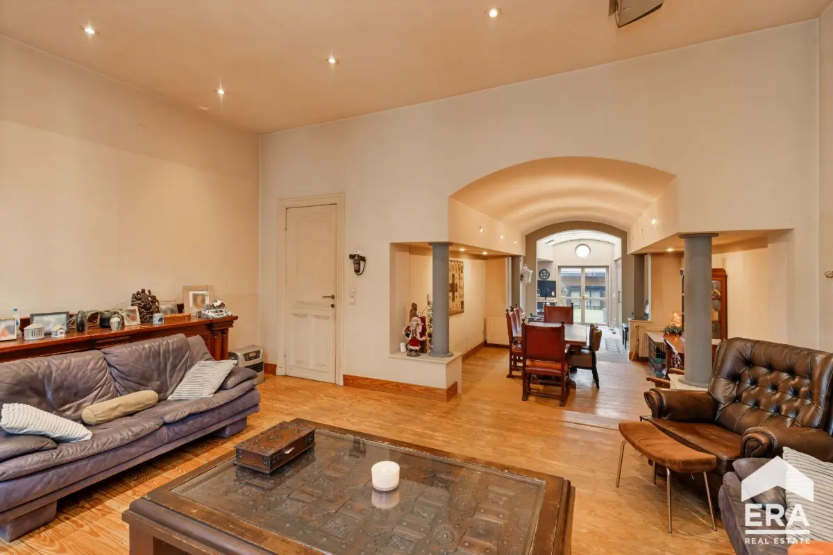 Huis te  koop in Blankenberge 8370 460000.00€ 5 slaapkamers 494.00m² - Zoekertje 31685